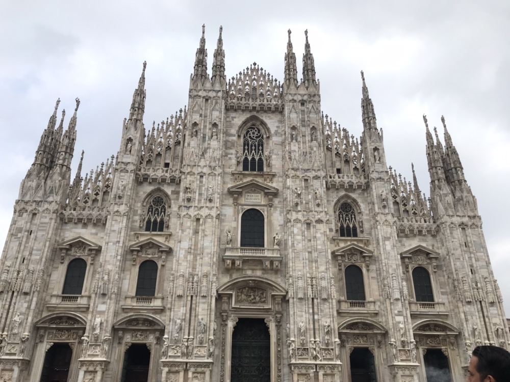 早割21 観光付 イタリア6日間 オシャレな街 ミラノ 日帰りスイス サンモリッツ ベルニナ急行利用で景色を楽しめる特典付 朝食付 燃油込 成田発 カタール航空利用 早割21 観光付 イタリア6日間 オシャレな街 ミラノ 日帰りスイス サンモリッツ ベルニナ急行利用で景色を楽しめる特典付 朝食付 燃油込 成田発 カタール航空利用