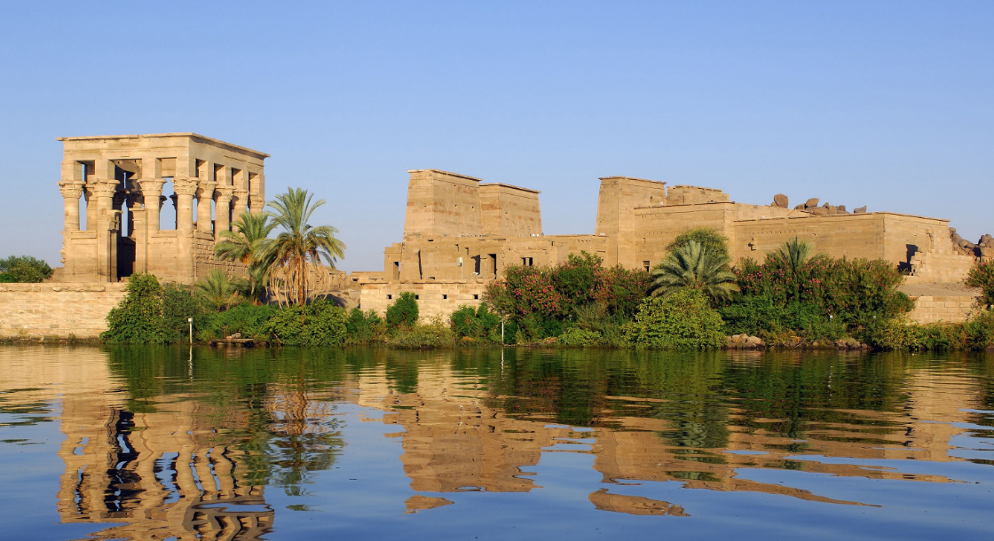 アレンジ自在!】世界遺産の象徴アブシンベルに宿泊して音と光のショー