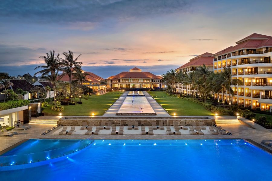 ☆★期間限定×ホテル宿泊特典付き☆★\充実のホテルステイ/プルマン ダナン ビーチ リゾートで過ごす ダナン5日間 | 香港航空利用/往復送迎付き/朝食付き