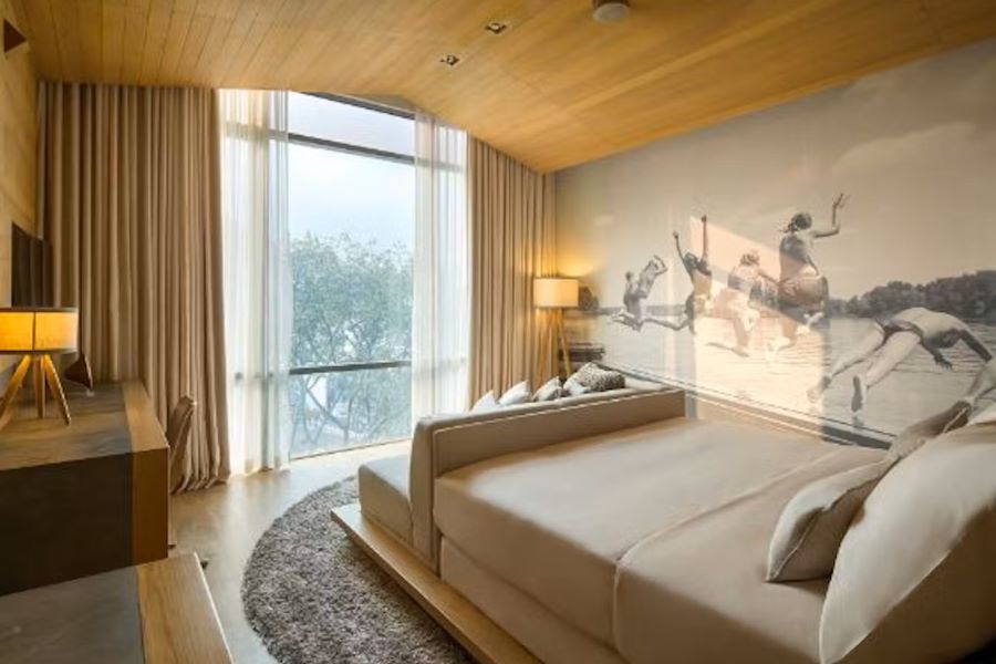 《往路:午前発＊復路:深夜発》 ベトジェットエアで行く！＼清潔感あふれる快適ホテル／ フュージョン スイーツ サイゴンに泊まる ホーチミン4日間｜受託手荷物20KG・朝食付き