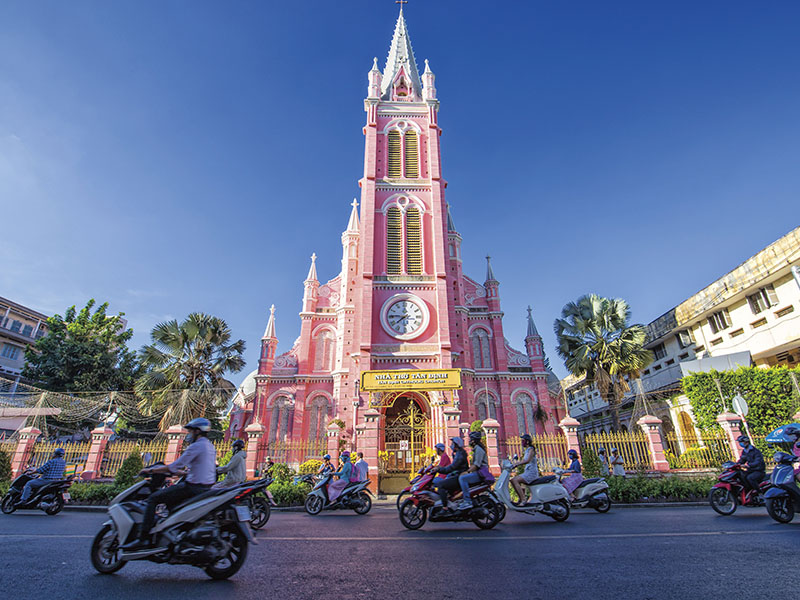 【3月出発限定】先着4名様!◆◇ ベトジェットエアで行く ホーチミン 春休みスペシャルセール ◆◇ リバーサイド ホテル サイゴン スーペリアルーム(窓なし)に泊まる 4日間|受託手荷物20KG付き・朝食付き