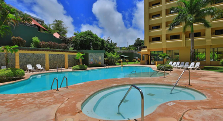 グアムプラザ リゾート＆スパのプール