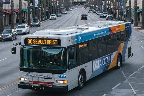 OCTAバスイメージ