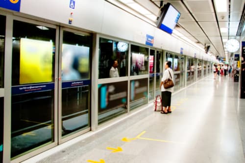 MRT(地下鉄)