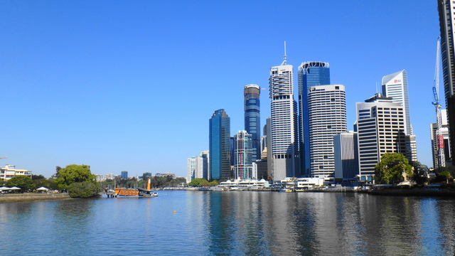 Brisbane city skyline and Brisbane river