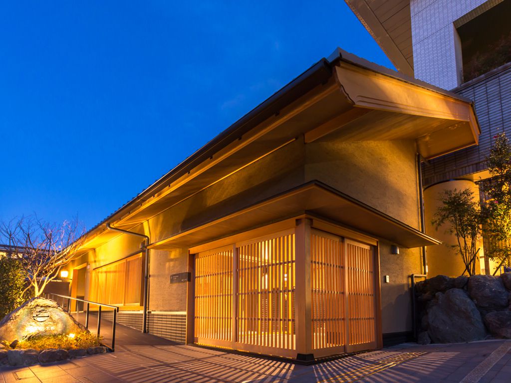 清水寺の参道に佇む和の温かみを感じる宿 清水小路 坂のホテル京都滞在 アートを堪能できる建仁寺 樹齢600年の森とご利益の下鴨神社 謎の石庭の龍安寺をプライベートに巡る大人の京都旅 京野菜のおばんざいコースランチ付き 2日間 清水寺の参道に佇む和の温かみを感じる宿 清水小路 坂のホテル京都滞在 アートを堪能できる建仁寺 樹齢600年の森とご利益の下鴨神社 謎の石庭の龍安寺をプライベートに巡る大人の京都旅 京野菜のおばんざいコースランチ付き 2日間